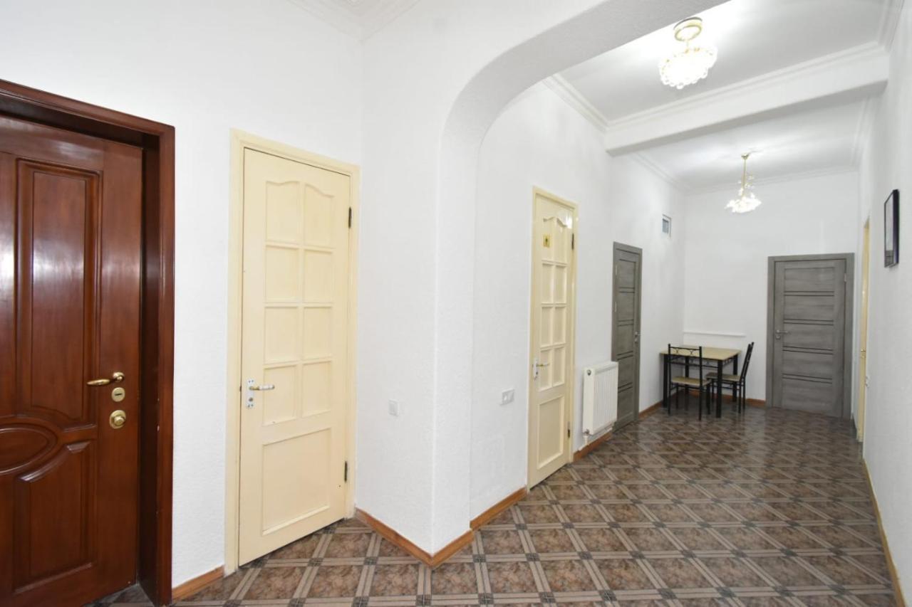 Guesthouses Opera Erivan Exterior foto