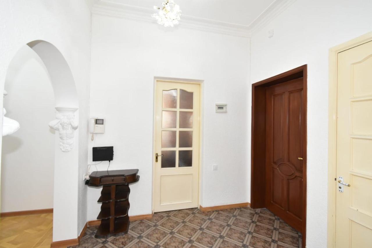 Guesthouses Opera Erivan Exterior foto