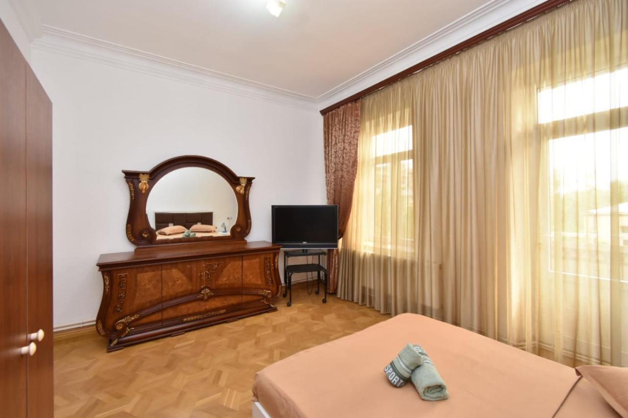 Guesthouses Opera Erivan Exterior foto