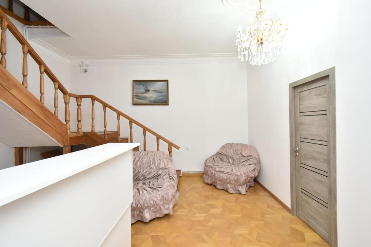 Guesthouses Opera Erivan Exterior foto