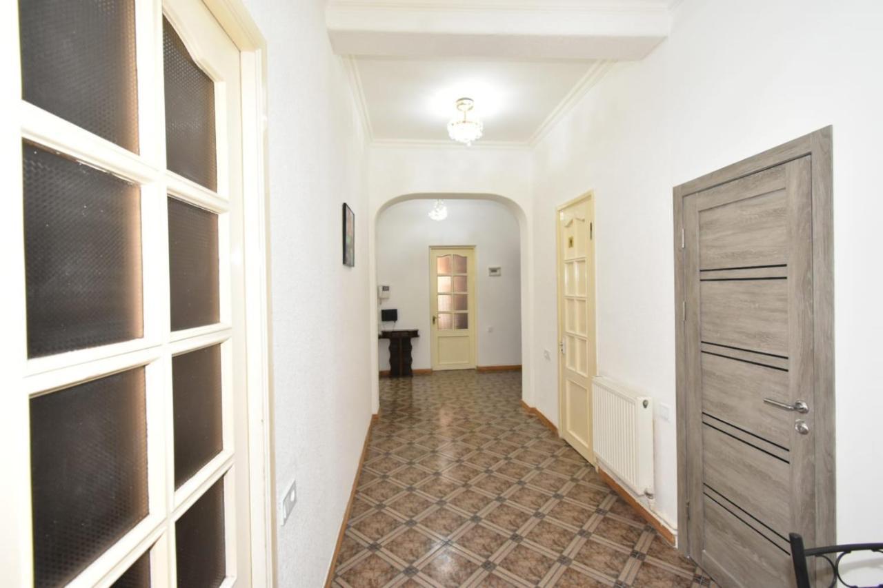 Guesthouses Opera Erivan Exterior foto